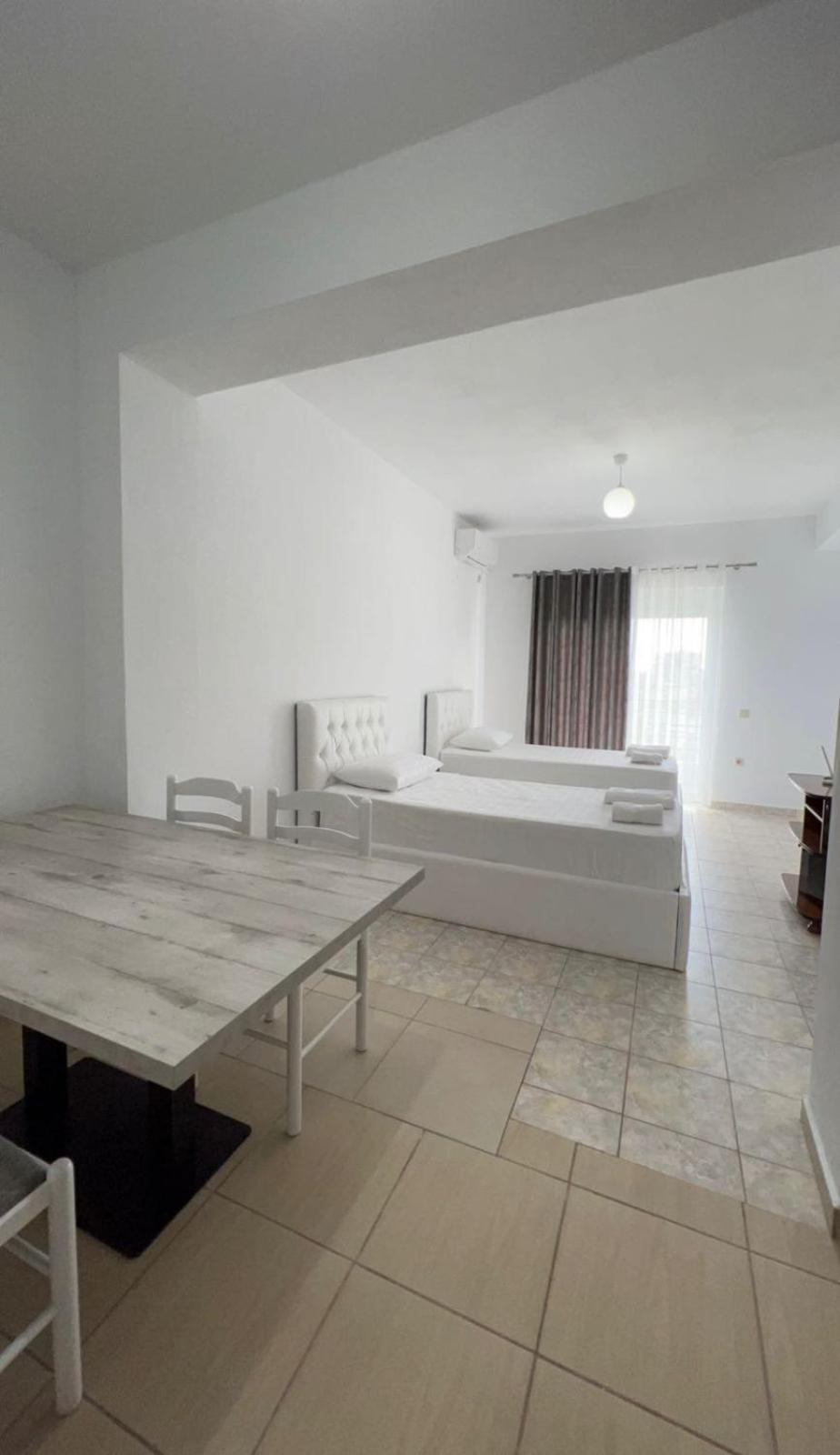 Villa Mirjan Sarandë エクステリア 写真