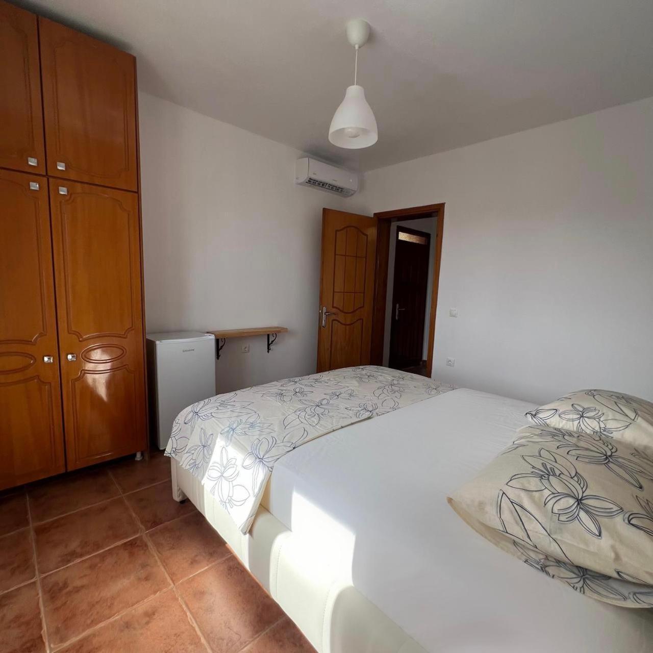 Villa Mirjan Sarandë エクステリア 写真