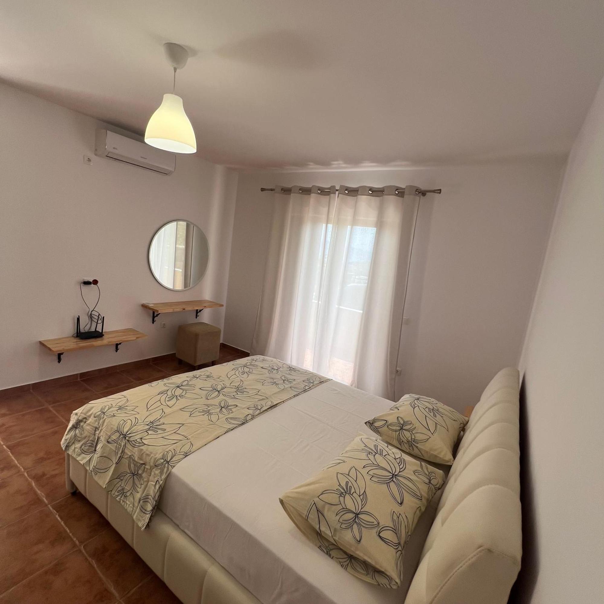Villa Mirjan Sarandë エクステリア 写真