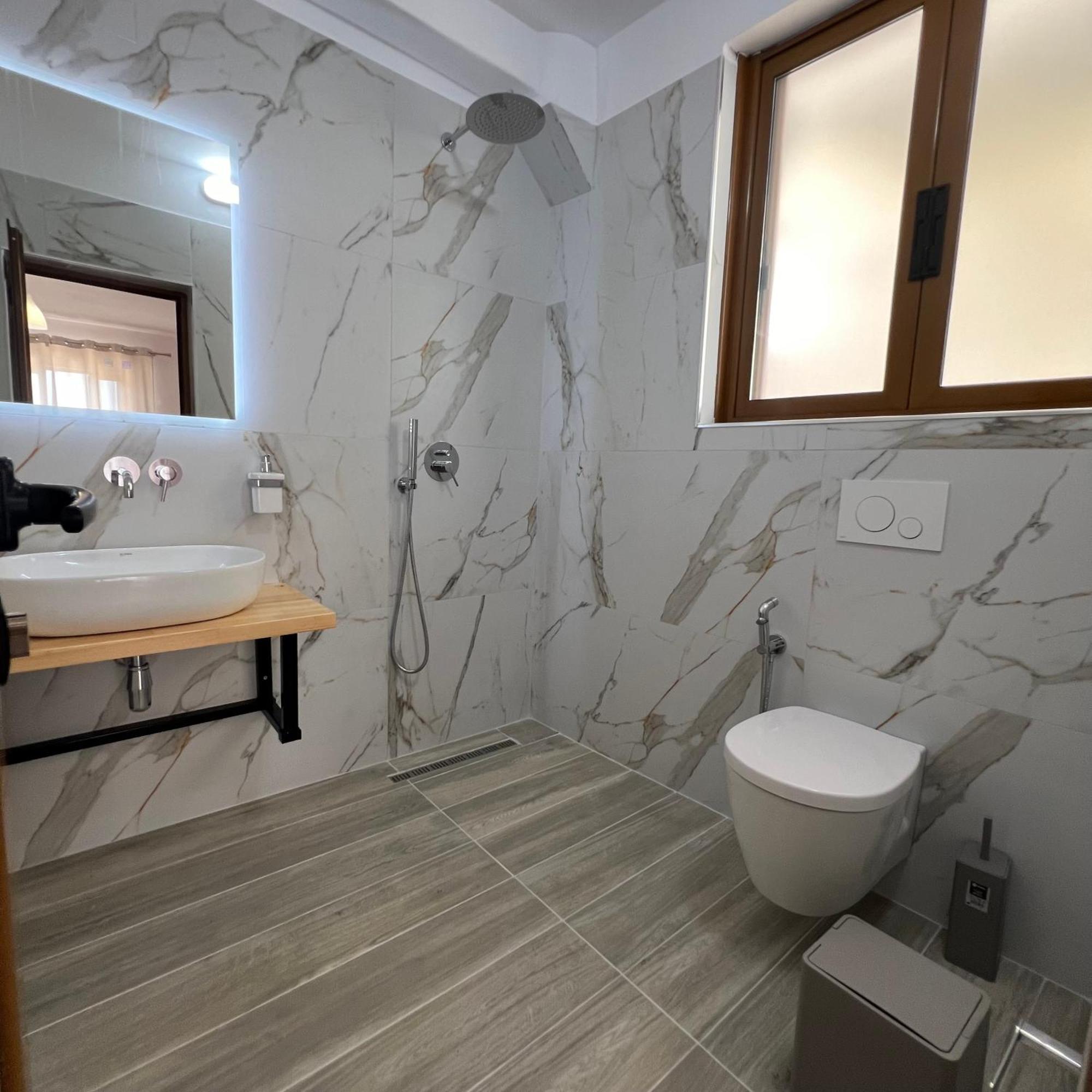 Villa Mirjan Sarandë エクステリア 写真